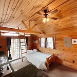 Deluxe Cabin6 Within Campground